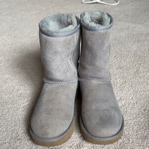 UGG Classic Short ll